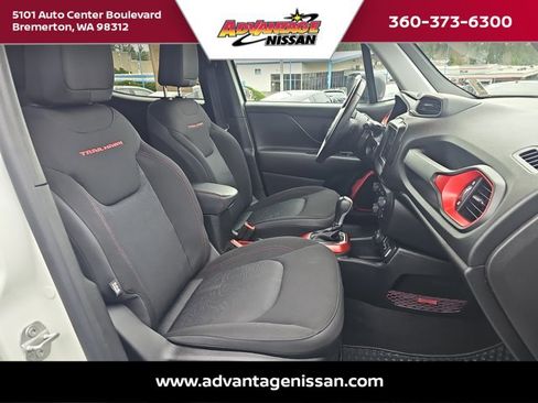 Used 2019 Jeep Renegade Trailhawk image 25