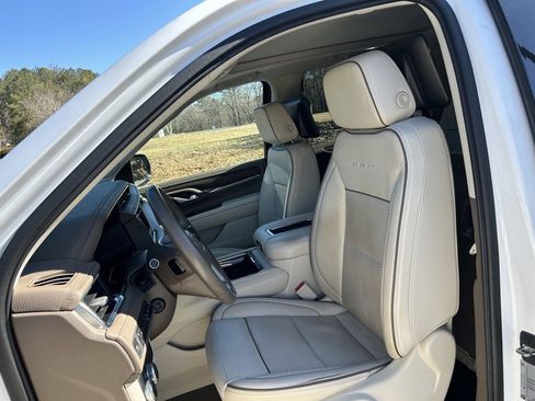 Used 2021 GMC Yukon Denali image 43