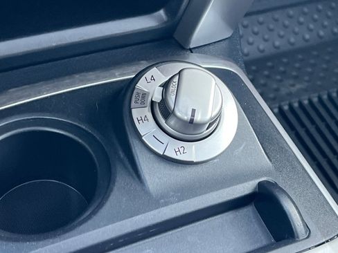 Used 2019 Toyota 4Runner SR5 Premium image 18