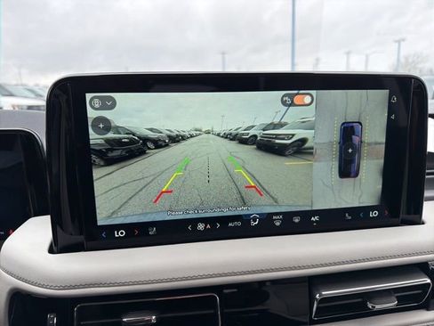 New 2026 Lincoln Aviator AWD image 31