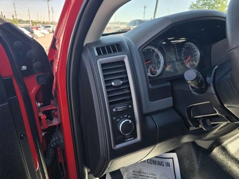 Used 2017 RAM 3500 Tradesman RWD image 17