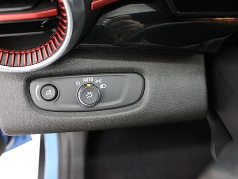 Used 2024 Chevrolet Trax RS w/ Driver Confidence Package FWD image 33