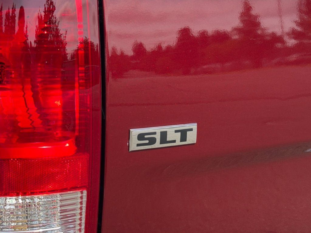 Used 2022 RAM 1500 Classic SLT AWD/4WD image 34
