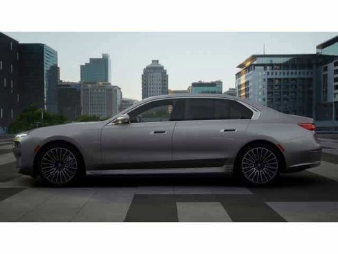 New 2025 BMW i7 eDrive50 image 4