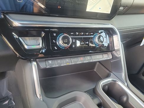 New 2026 GMC Sierra 2500 Denali w/ Denali Reserve Package image 20