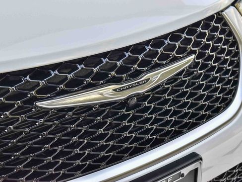 New 2026 Chrysler Pacifica Pinnacle w/ Trailer Tow Group image 9