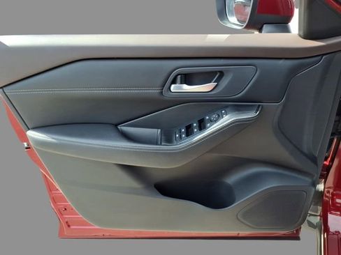 Used 2023 Nissan Rogue SV w/ SV Premium B Package image 16