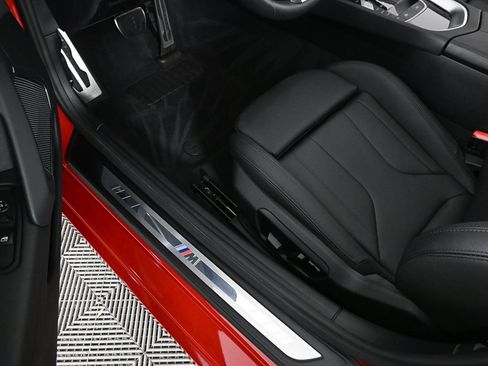 Used 2024 BMW Z4 sDrive30i image 7