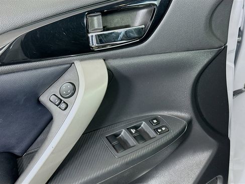 Used 2024 Mitsubishi Eclipse Cross SE image 15