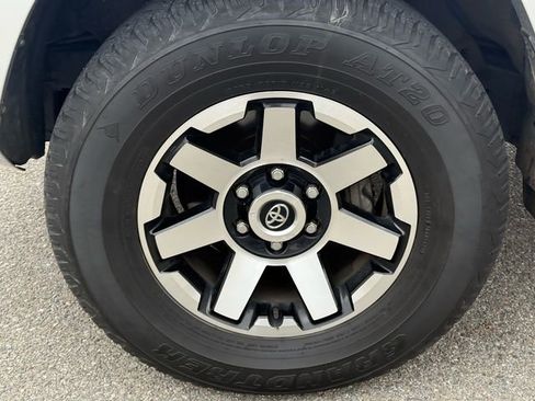 Certified 2023 Toyota 4Runner TRD Off-Road image 15