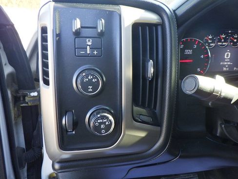 Used 2015 GMC Sierra 3500 Denali AWD/4WD image 21