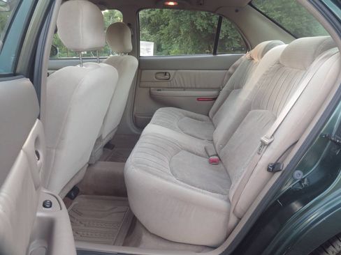 Used 2002 Buick Century Custom w/ Special Edition Pkg FWD image 9