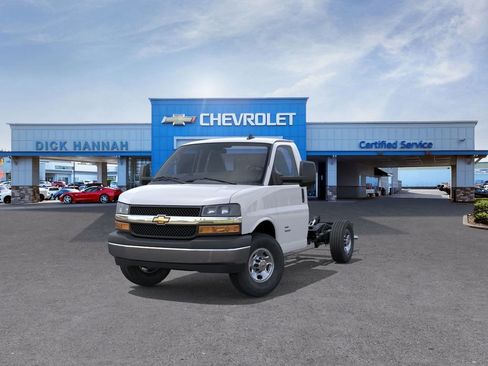 New 2025 Chevrolet Express 3500 w/ Power Convenience Package image 29