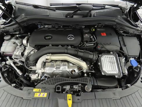 Certified 2025 Mercedes-Benz GLA 250 GLA 250 image 29