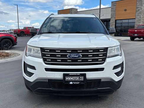 Used 2017 Ford Explorer 4WD image 2