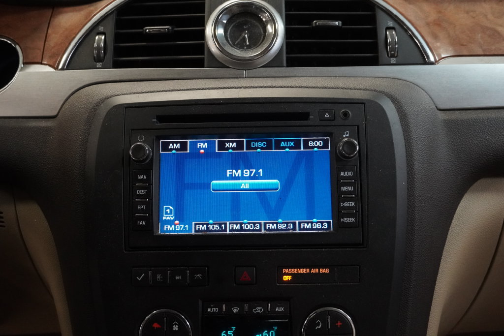 Used 2008 Buick Enclave CXL w/ Entertainment Package #3 FWD image 13