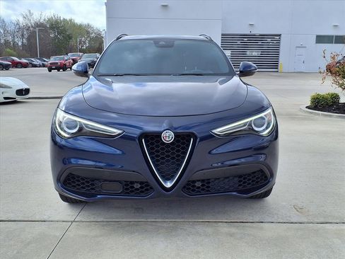 Used 2018 Alfa Romeo Stelvio Ti Sport image 4
