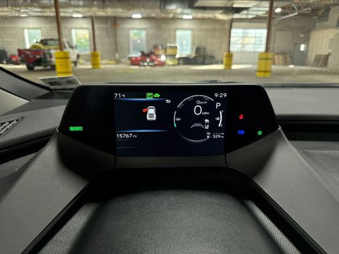 Used 2023 Toyota Prius Prime Premium image 34