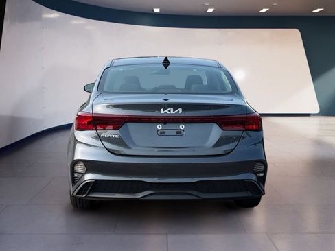 Used 2024 Kia Forte LXS w/ LXS Technology Package FWD image 6