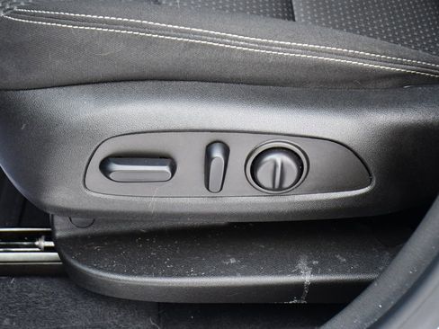 Used 2022 GMC Terrain SLE w/ Driver Convenience Package image 14