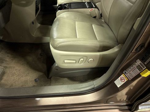 Used 2018 Toyota Sienna XLE w/ XLE Navigation Package image 24