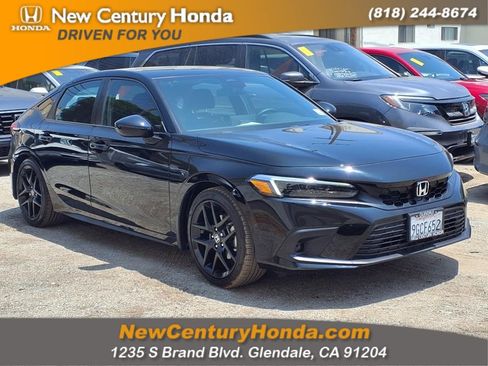 Used 2023 Honda Civic Sport image 3