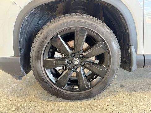 Used 2023 Honda Pilot Elite image 25