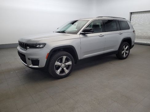 Used 2021 Jeep Grand Cherokee L Limited image 2