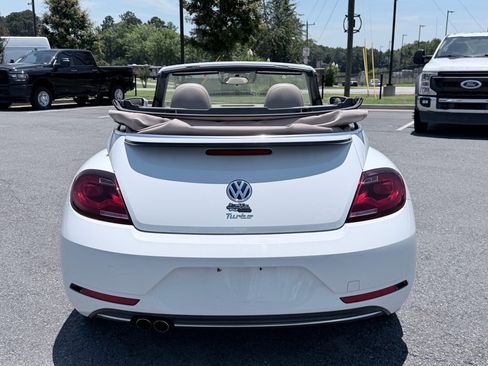 Used 2019 Volkswagen Beetle 2.0T S FWD image 8