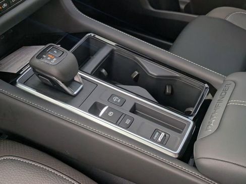 New 2026 Nissan Pathfinder SL FWD image 18