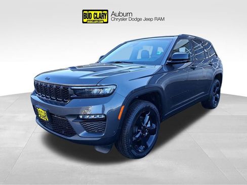 New 2025 Jeep Grand Cherokee Limited w/ Luxury Tech Group II AWD/4WD image 1
