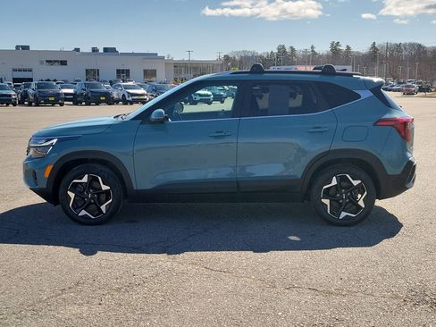 Used 2024 Kia Seltos EX AWD/4WD image 8