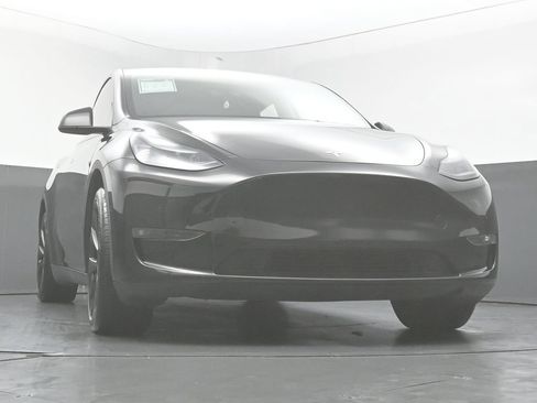 Used 2022 Tesla Model Y Long Range AWD/4WD image 49