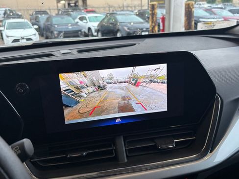 Used 2025 Chevrolet Trax LT image 17