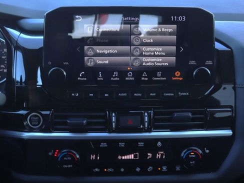 Used 2024 Nissan Pathfinder SL image 15