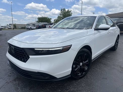 Used 2023 Honda Accord LX image 3
