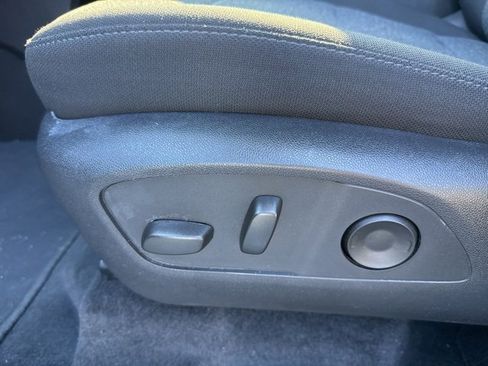 Used 2025 GMC Acadia Elevation image 11