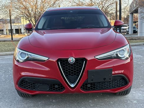 Used 2018 Alfa Romeo Stelvio AWD image 5
