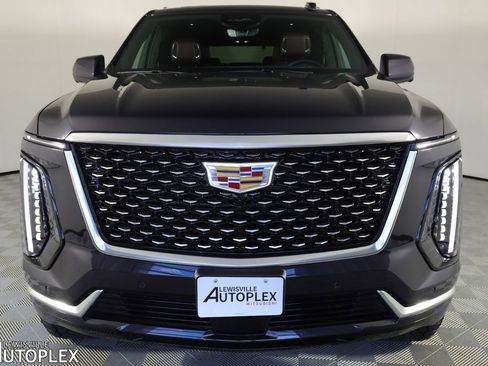 Used 2026 Cadillac Escalade Luxury w/ Touring Package AWD/4WD image 2
