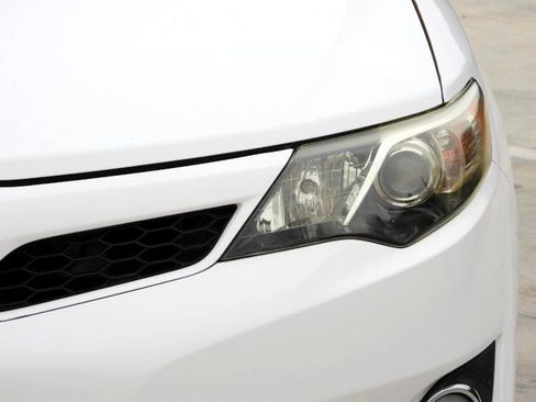 Used 2012 Toyota Camry SE image 32