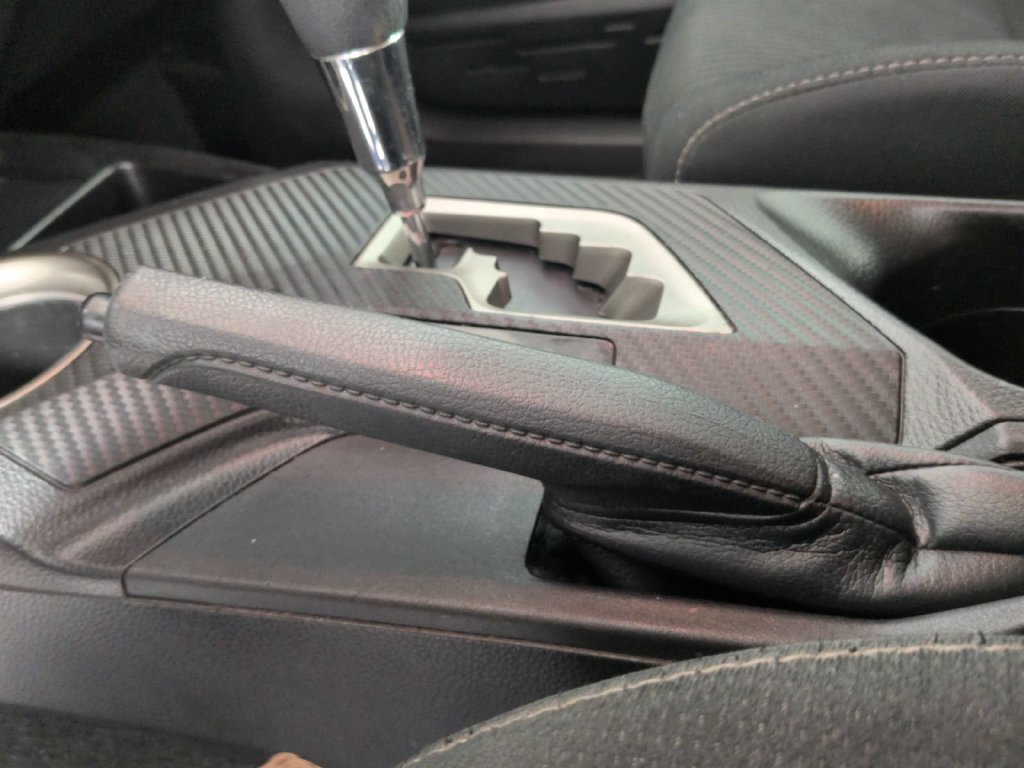 Used 2015 Toyota RAV4 XLE FWD image 37