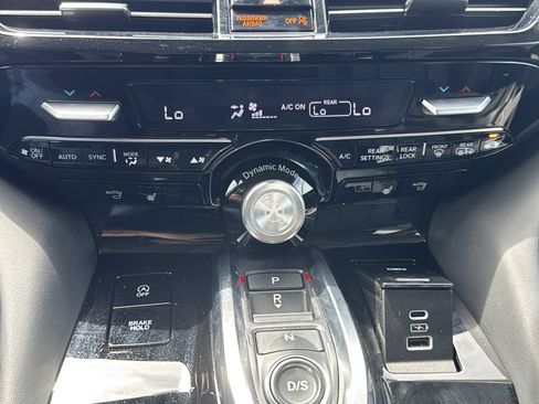 Used 2025 Acura MDX w/ Technology Package FWD image 25