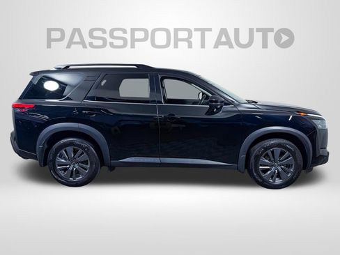 Certified 2024 Nissan Pathfinder SV AWD/4WD image 12
