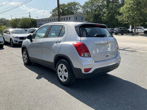 Used 2018 Chevrolet Trax LS image 6
