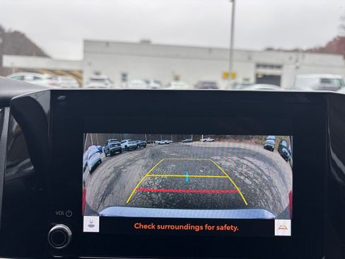 Used 2025 Toyota Camry LE image 17