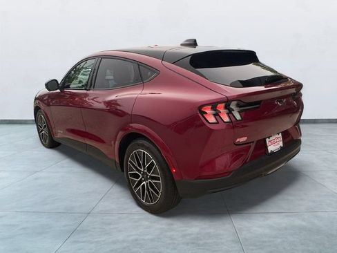 Certified 2025 Ford Mustang Mach-E Premium AWD/4WD image 5