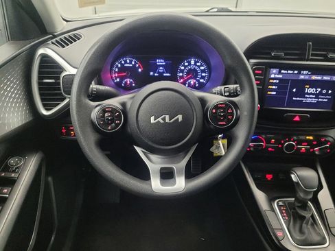 Used 2022 Kia Soul LX w/ Technology Package image 22