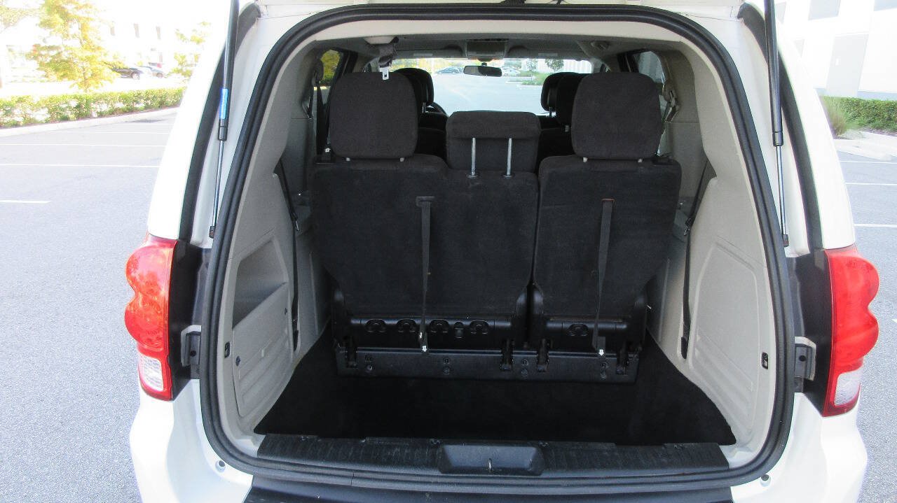 Used 2012 Dodge Grand Caravan SE FWD image 18