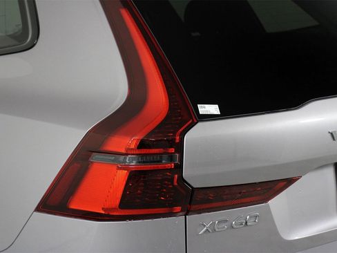 New 2026 Volvo XC60 B5 Core image 15