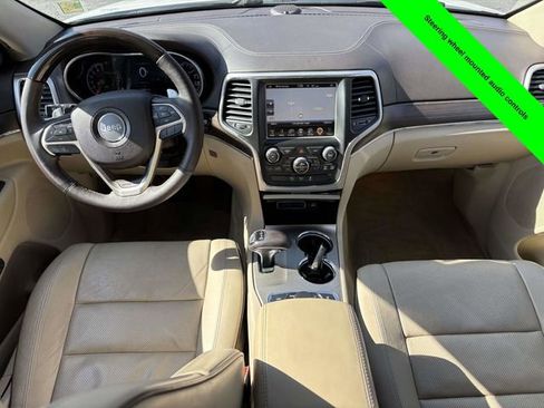 Used 2014 Jeep Grand Cherokee Overland image 32